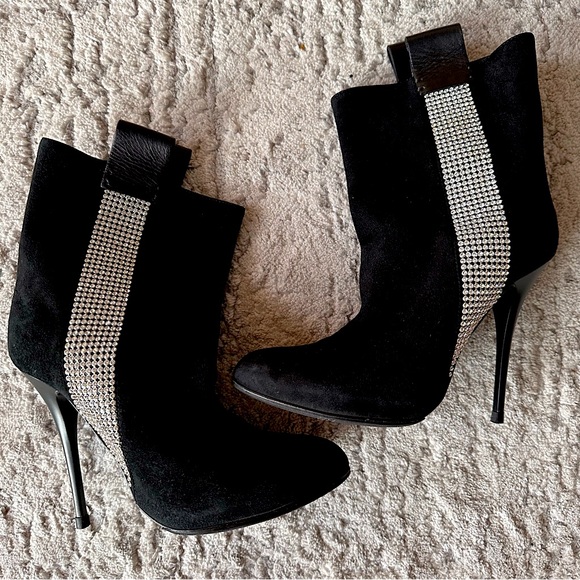 Giuseppe Zanotti Black Suede Heeled Booties
